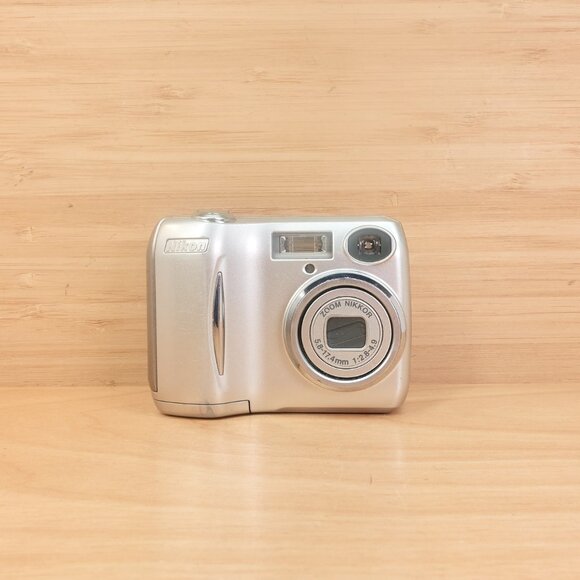 Nikon Coolpix E3200 / 3.2MP Digital Camera / Compact Point-and-Shoot / Silver - Picture 2 of 7